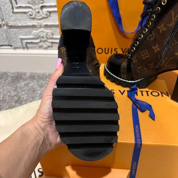 Louis Vuitton Star Trail Ankle Boot - Size 8 - Wore Once - Picture 6 of 16